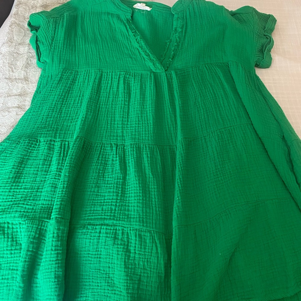 Vibrant Green Short Sleeve Dress